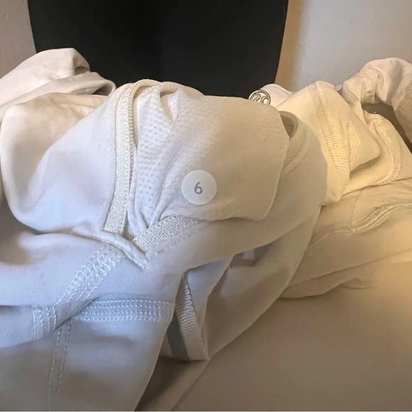 Lululemon Run: Toasty Tech Pullover Size 6 - Picture 11 of 11